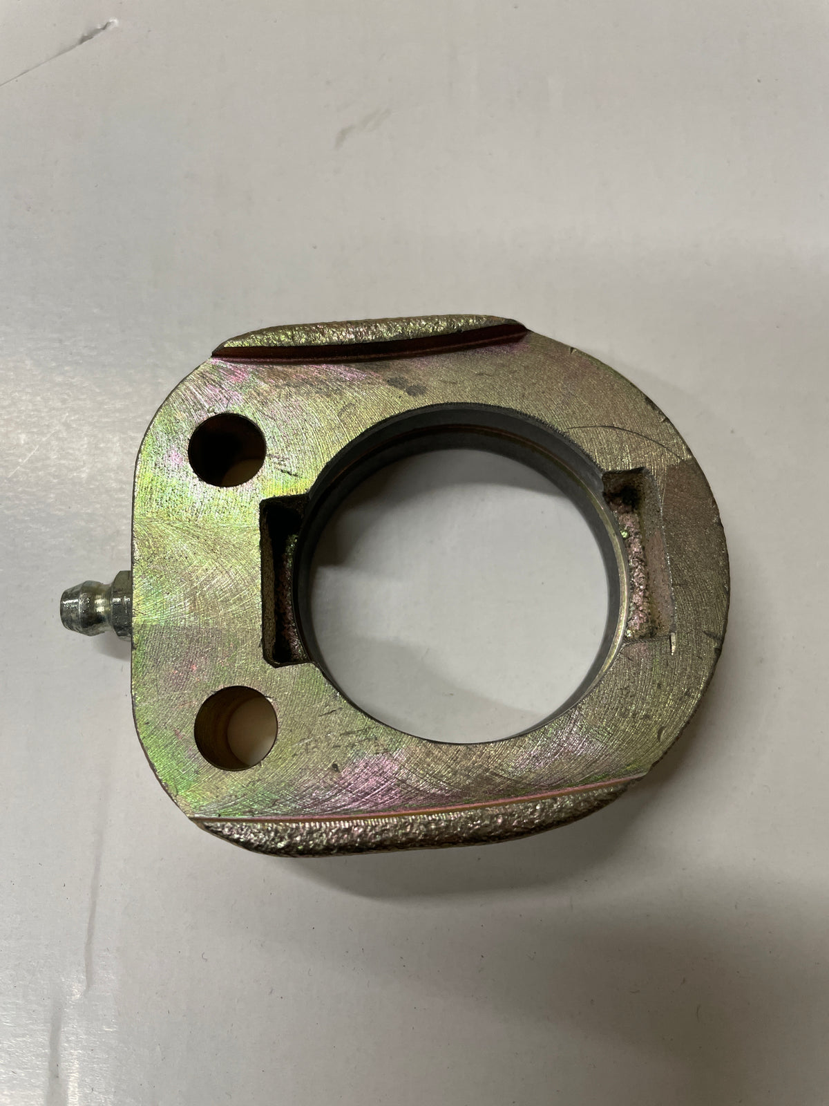 Toro HOUSING-BEARING, LH - Genuine Part - (105-5730)