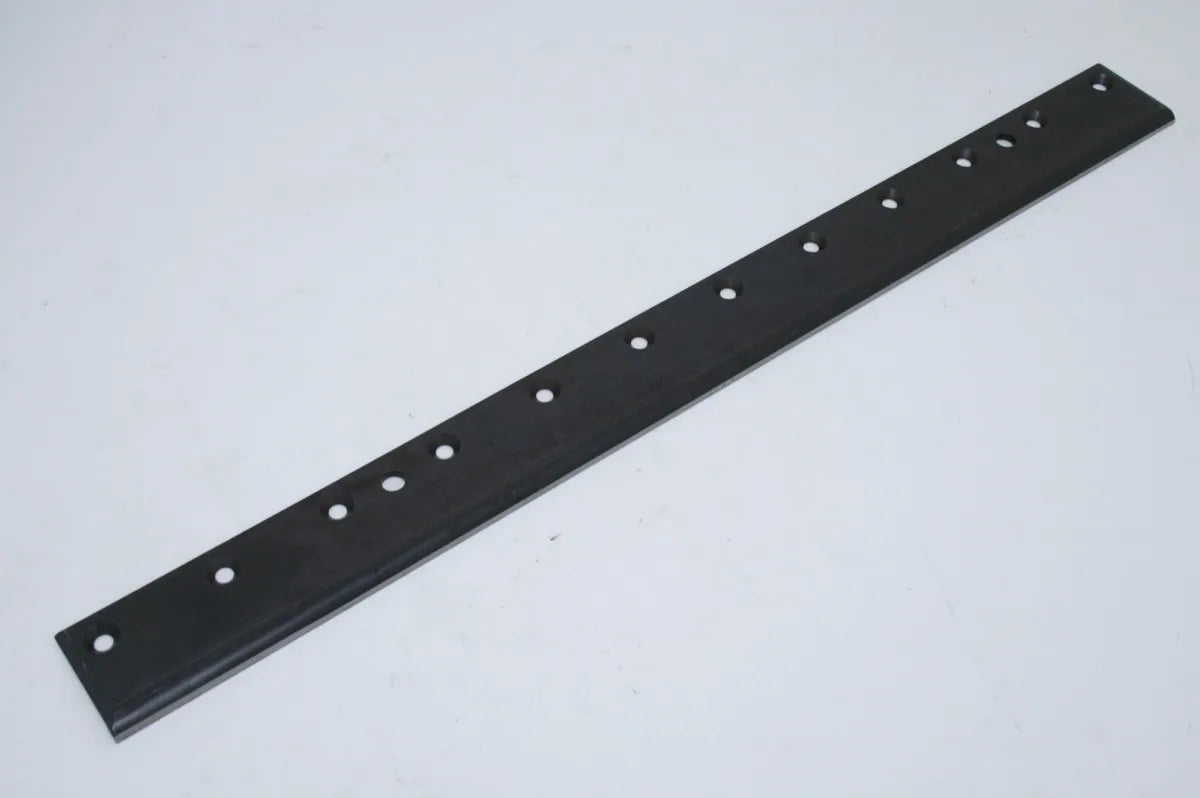 John Deere BLADE 30" 2653 (12HOLE - Part Number = MT1973 - (Genuine Part)